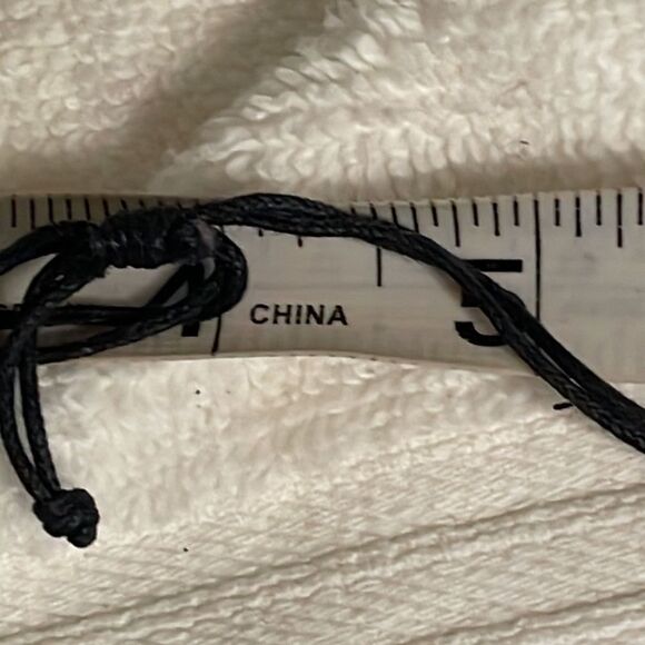 8” two tone adjustable woven cord bracelet w/14.7mm x 10.52mm real shark tooth - Picture 11 of 12